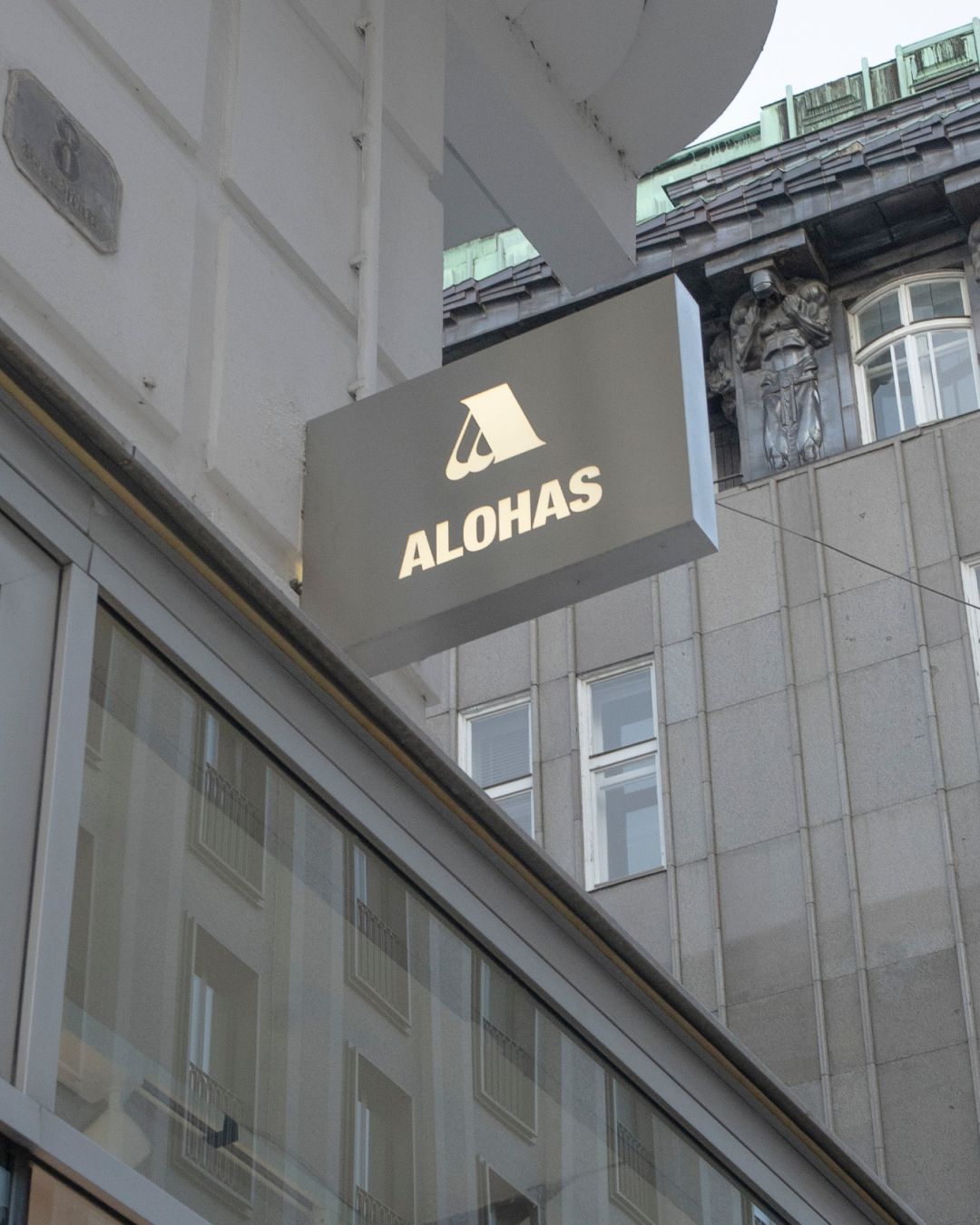 ALOHAS sign outside the Vienna store