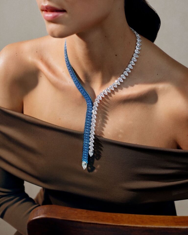 Royal Oak Joaillerie blue and diamond necklace worn by a model