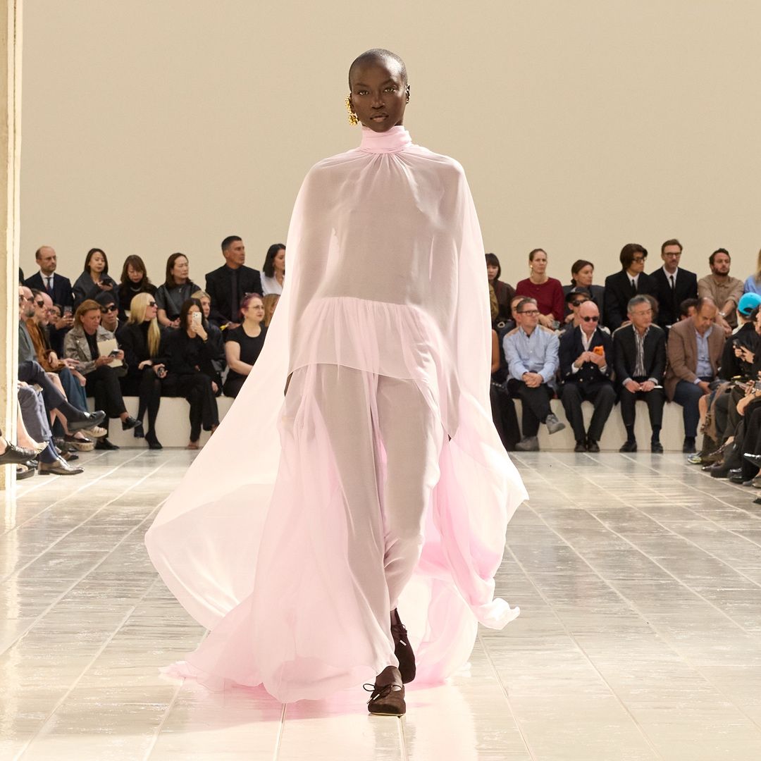 Balenciaga Summer 2027 runway image 2 of 17
