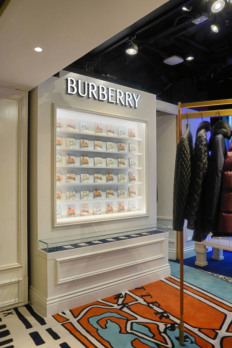 Burberry: 170th anniversary Harrods pop-up — photograph 2
