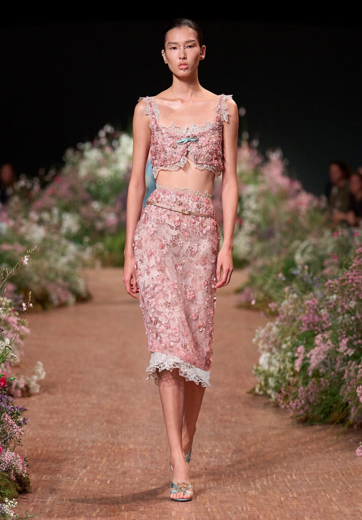 Elie Saab Spring/Summer 2027 runway look 04
