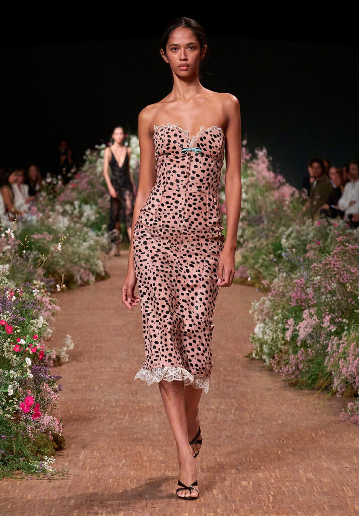 Elie Saab Spring/Summer 2027 runway look 36