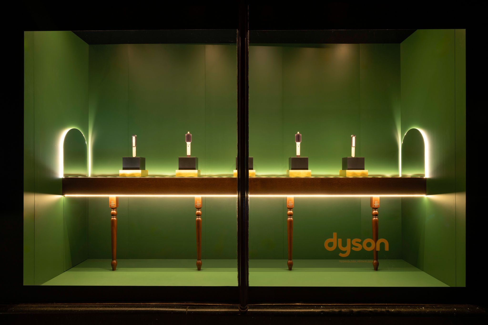 Harrods Technology Month green window display with walnut-finished conveyor ribbon, photograph 4