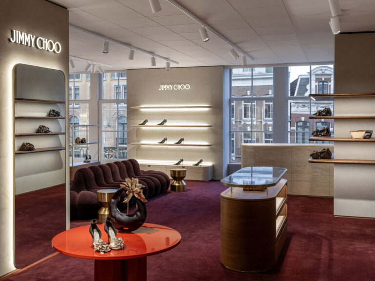 Jimmy Choo de Bijenkorf Amsterdam interior with Winter Bloom seating and flooring