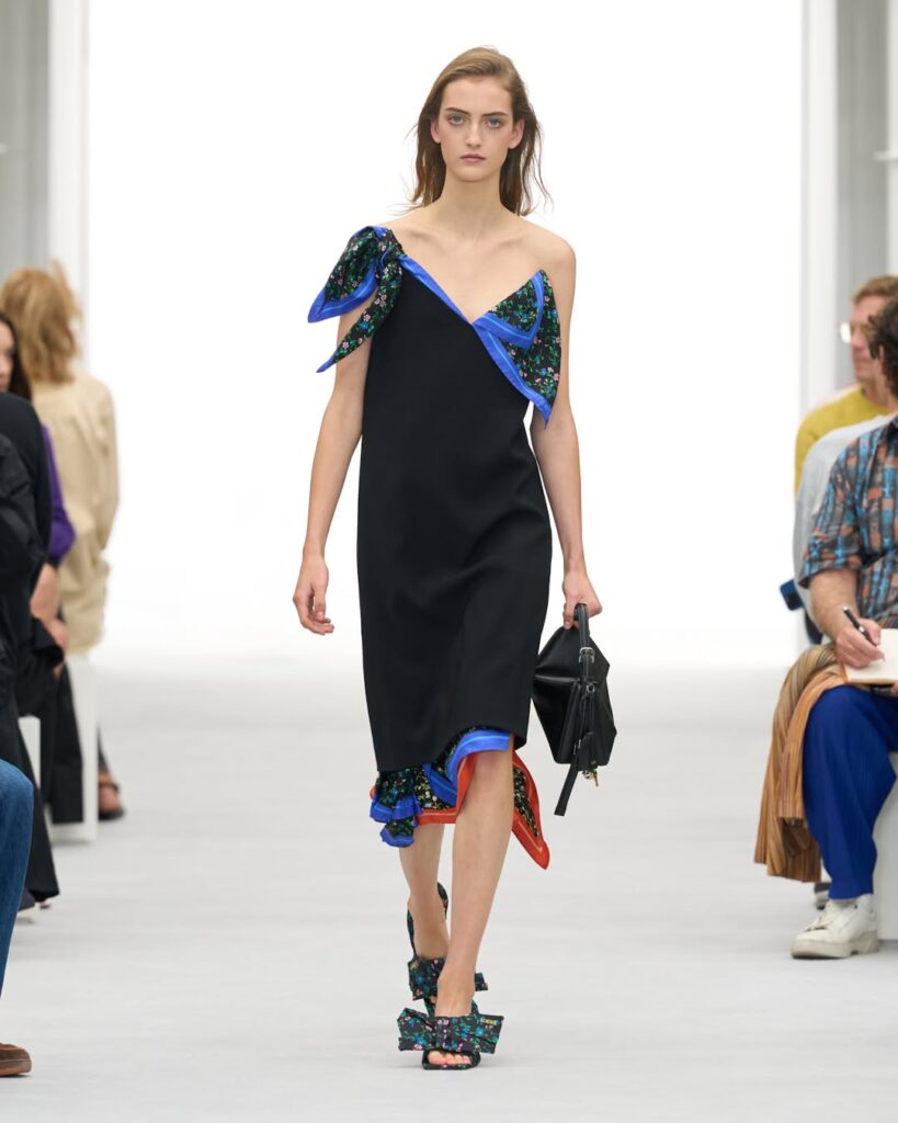 Loewe Spring/Summer 2027 runway look 32