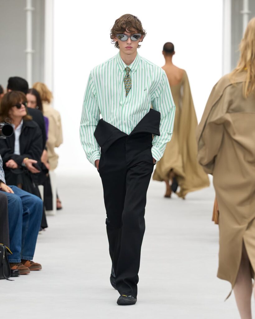 Loewe Spring/Summer 2027 runway look 34