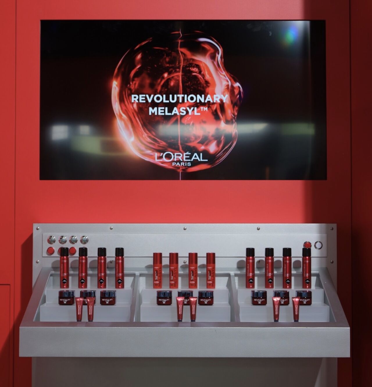 Branded display within the L'Oréal Worth It Lab