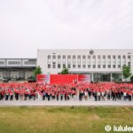 lululemon and S.F. Express teams outside the newly opened Wuhan distribution centre