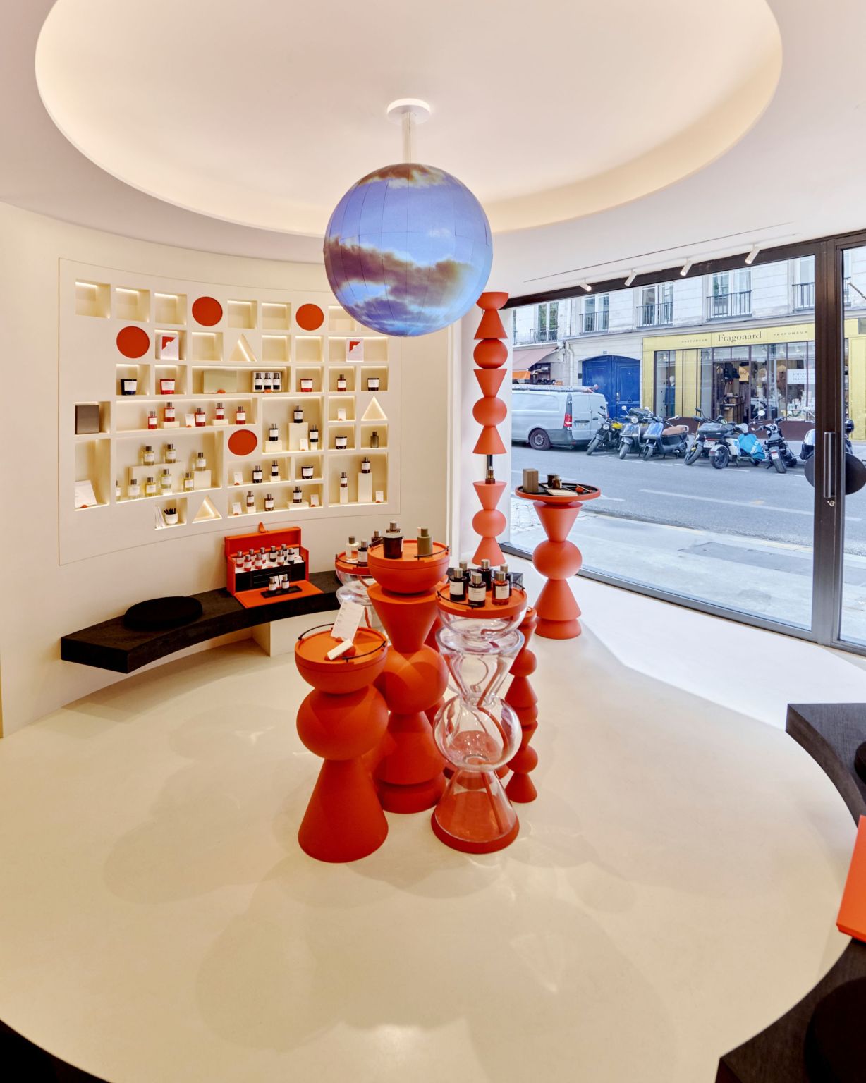 Maison Crivelli’s first Paris boutique at 314 rue Saint-Honoré, photograph 2