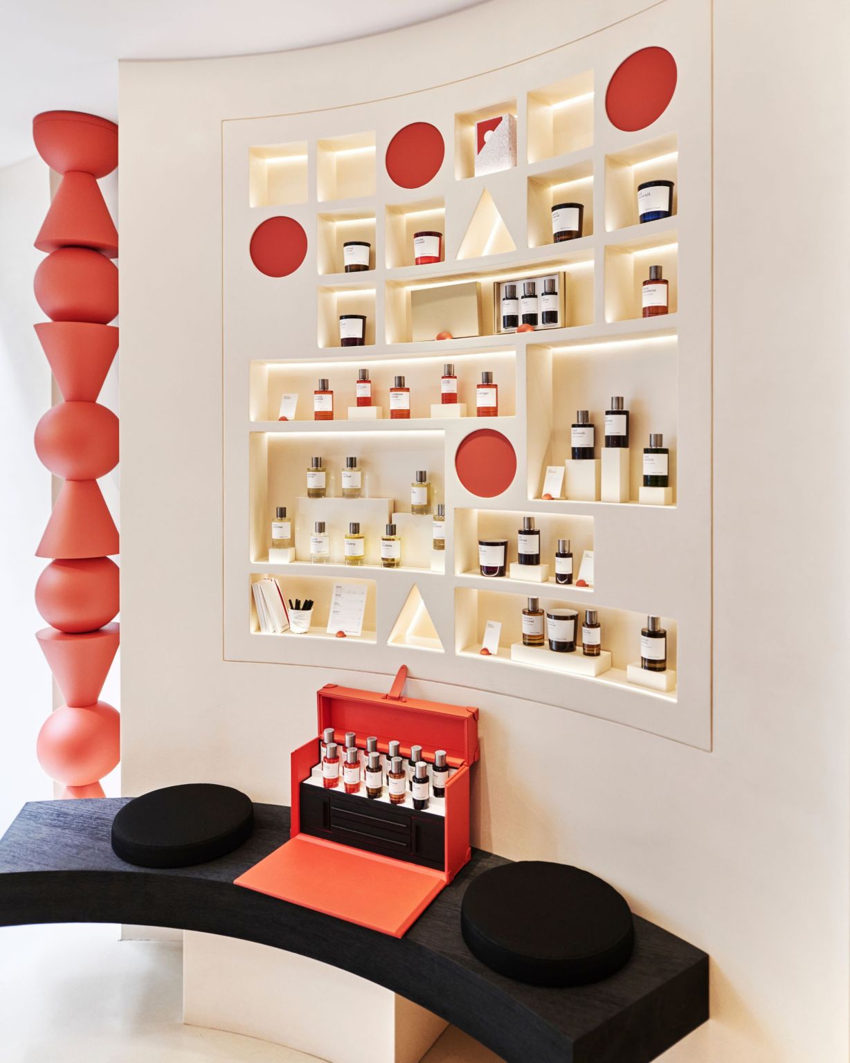 Maison Crivelli’s first Paris boutique at 314 rue Saint-Honoré, photograph 4