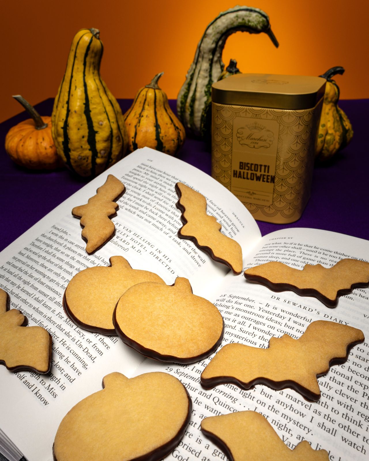 Marchesi 1824 Halloween biscuits and decorative tin