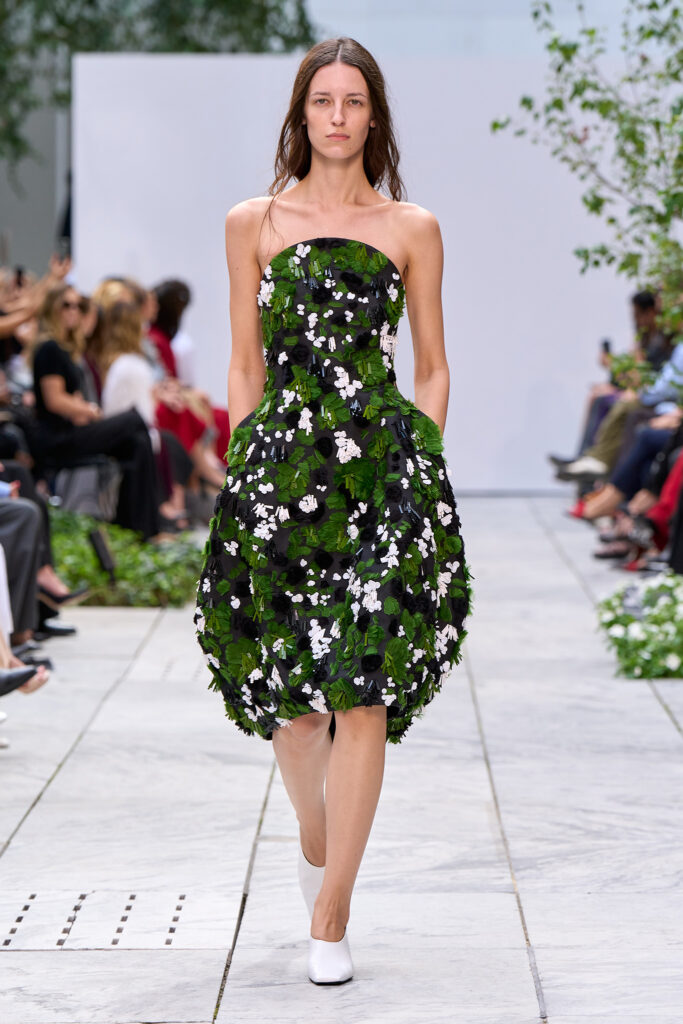 Michael Kors Collection Spring/Summer 2027 runway look 19