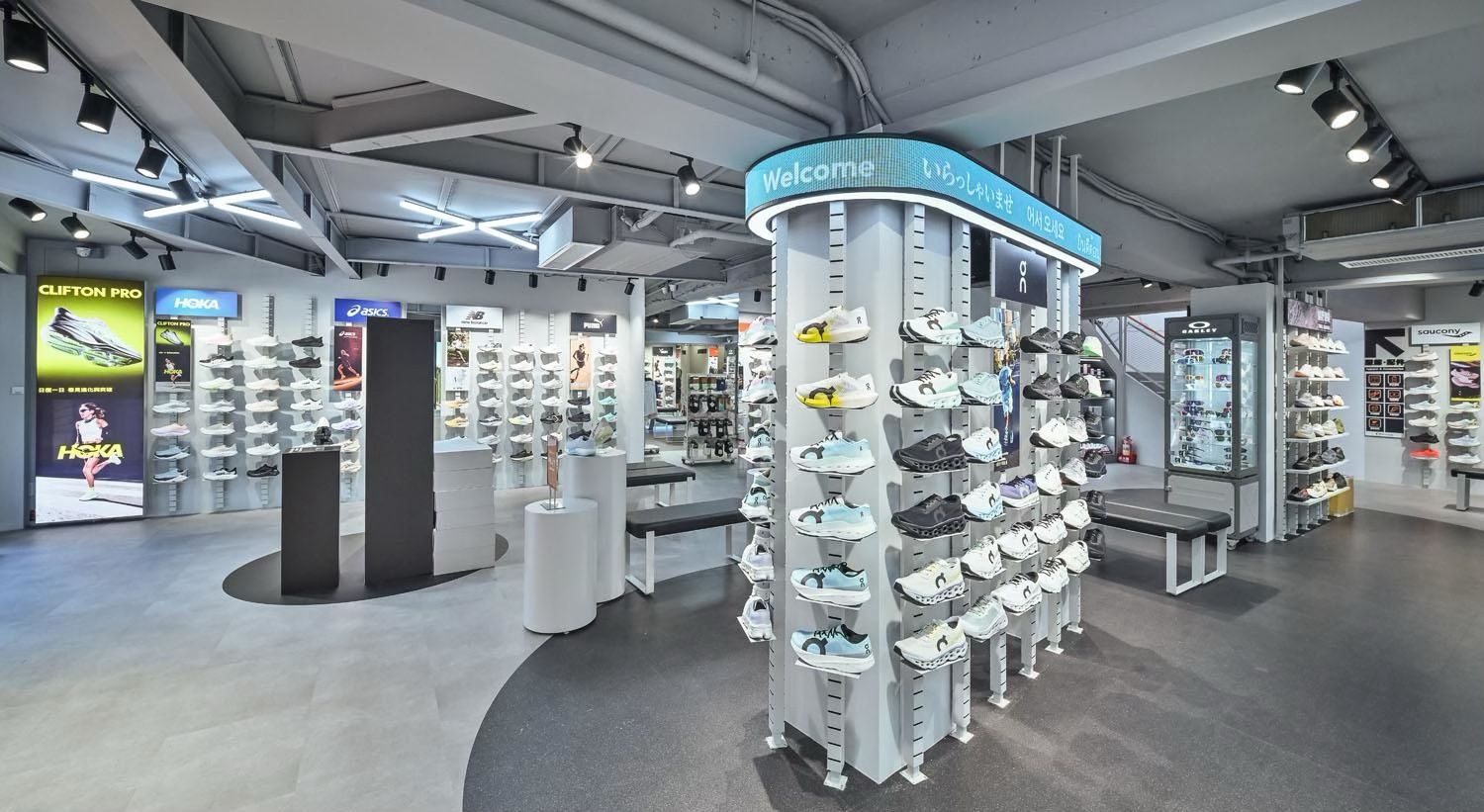 Momentum Run specialty store in Taiwan