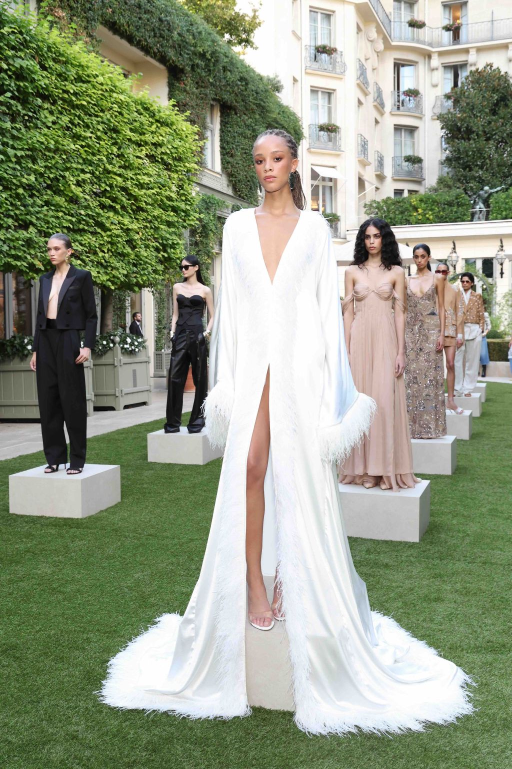 Model in white at L’AGENCE’s Spring/Summer2027 presentation