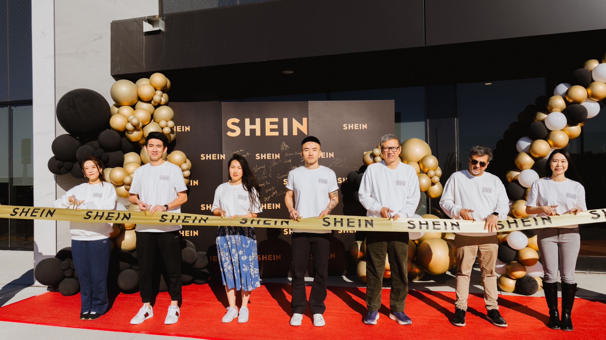 Ribbon-cutting ceremony outside SHEIN Canada’s office and warehouse