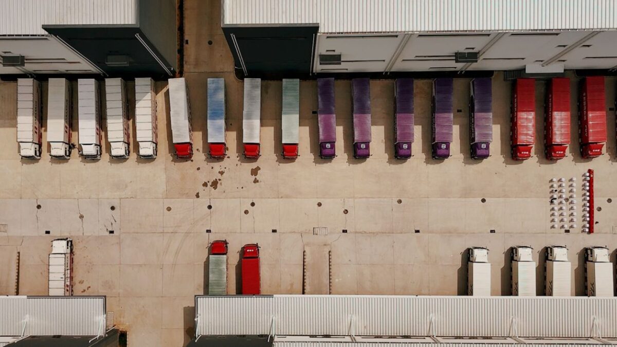 Loading bays in the company-provided Cooperative Logistics announcement image