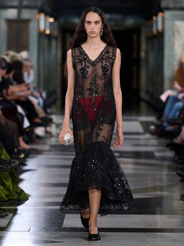 Simone Rocha Spring/Summer 2027 runway look 02