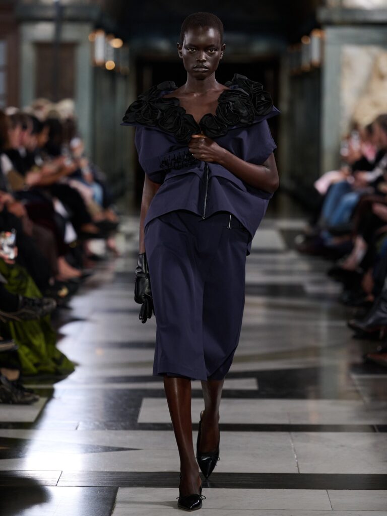 Simone Rocha Spring/Summer 2027 runway look 03