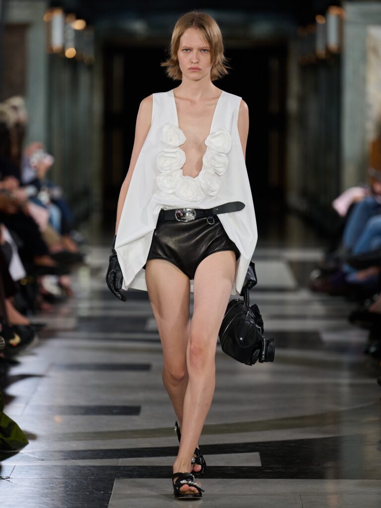 Simone Rocha Spring/Summer 2027 runway look 07