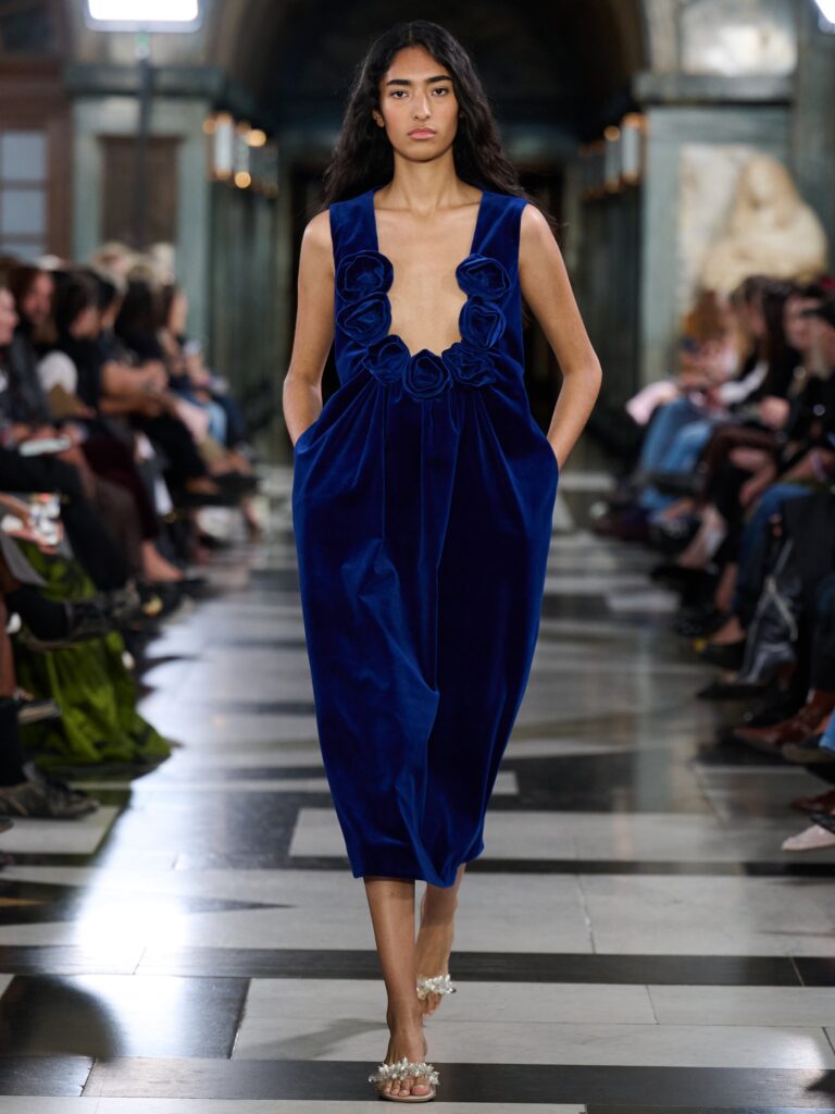 Simone Rocha Spring/Summer 2027 runway look 08