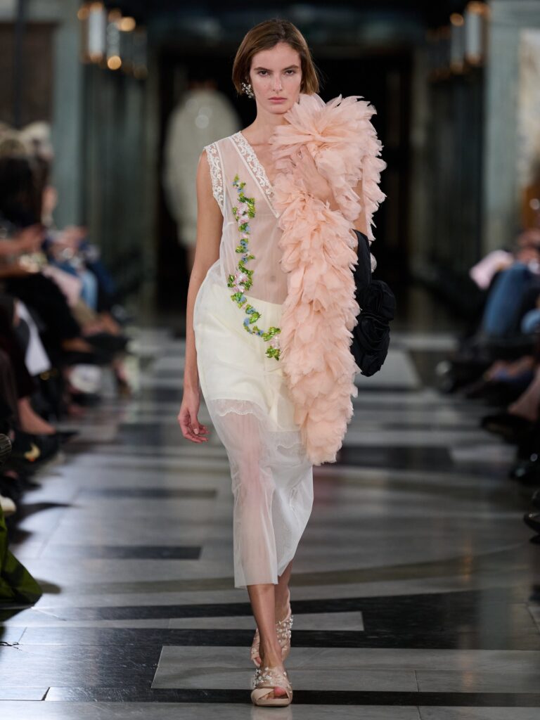 Simone Rocha Spring/Summer 2027 runway look 13