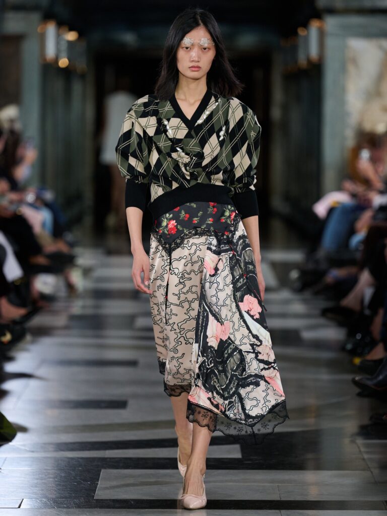 Simone Rocha Spring/Summer 2027 runway look 16