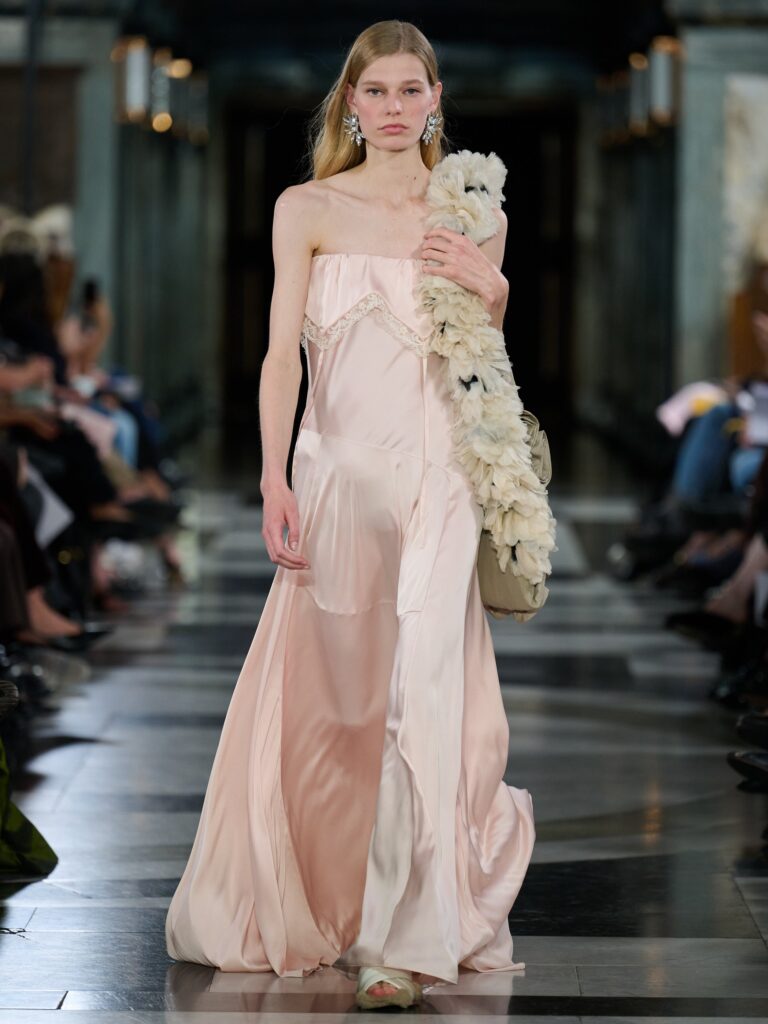 Simone Rocha Spring/Summer 2027 runway look 20