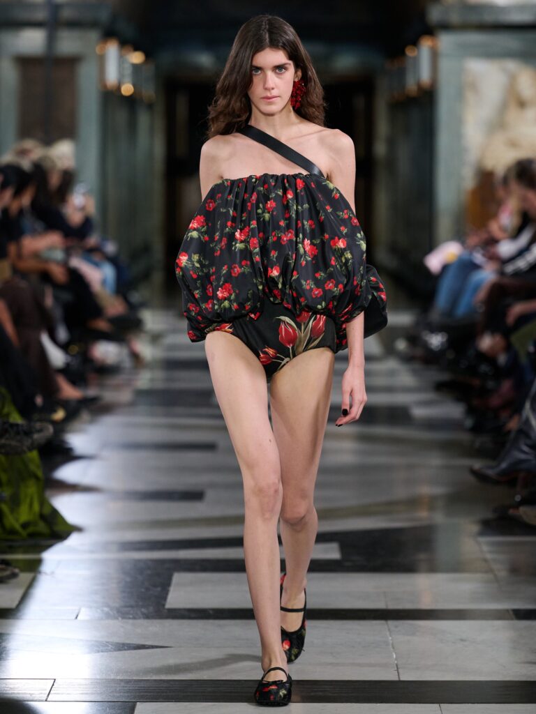Simone Rocha Spring/Summer 2027 runway look 28
