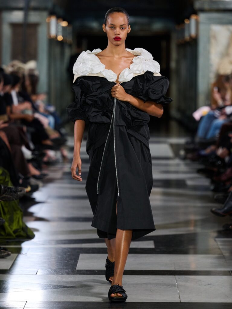 Simone Rocha Spring/Summer 2027 runway look 32