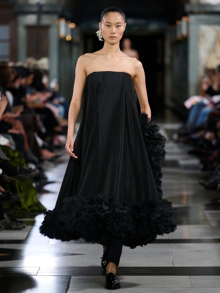 Simone Rocha Spring/Summer 2027 runway look 35