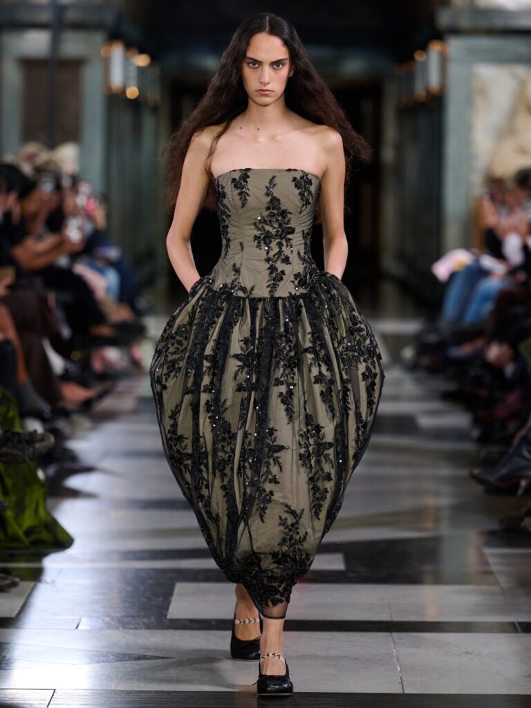 Simone Rocha Spring/Summer 2027 runway look 36