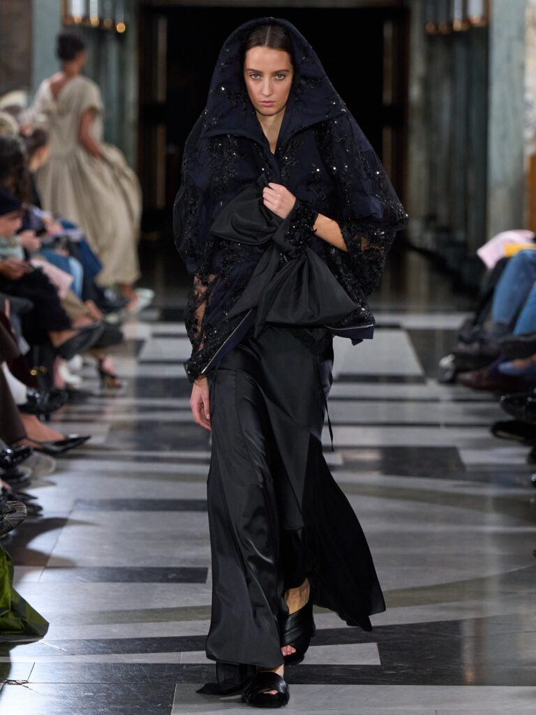 Simone Rocha Spring/Summer 2027 runway look 39