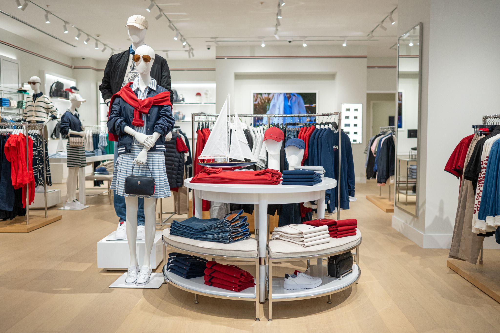 Apparel and accessories arranged inside the Mallplaza Trébol Tommy Hilfiger store