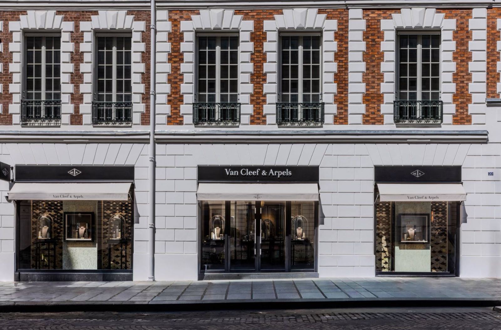 Van Cleef & Arpels rue François 1er Paris boutique — photo 1