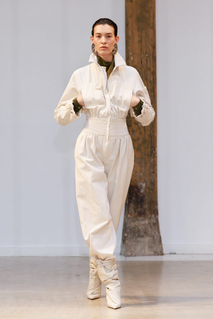 Vautrait Spring/Summer 2027 runway look 16