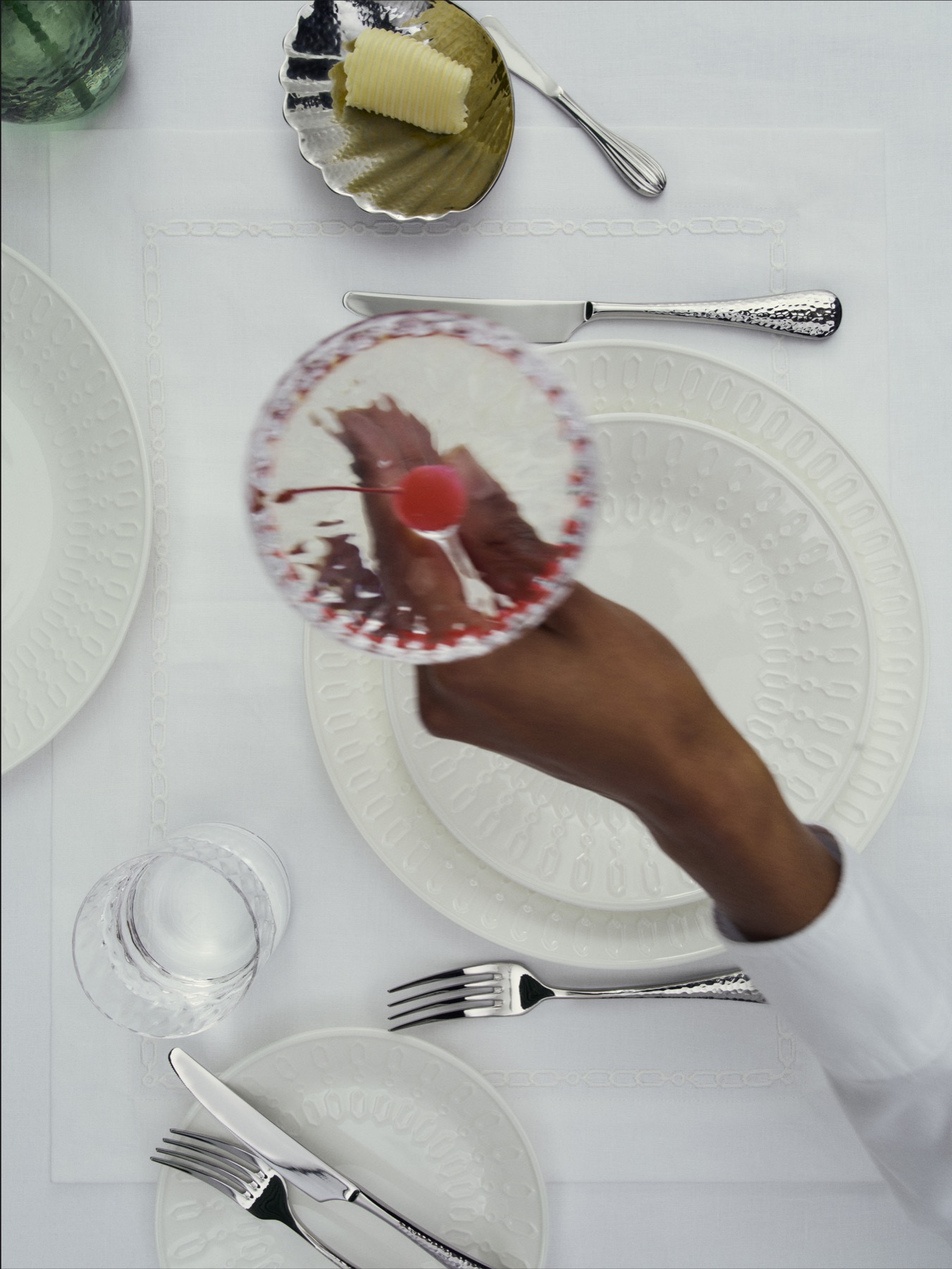 Westwing Victoria Beckham glassware and place setting