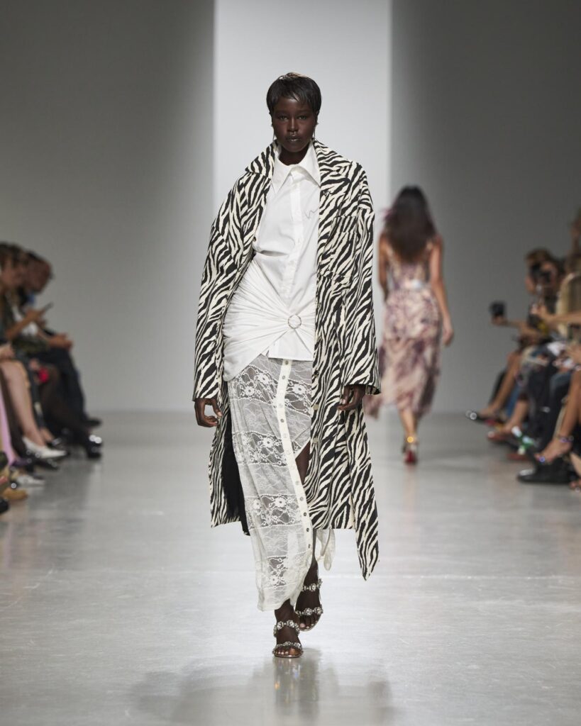 Weinsanto Spring/Summer 2027 runway image 09