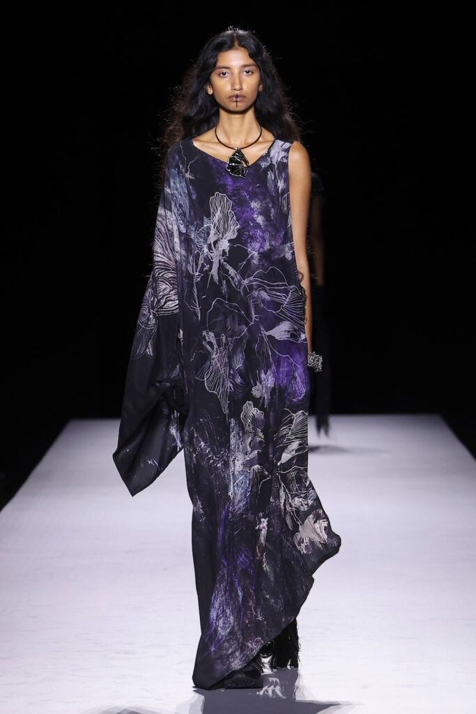 Yohji Yamamoto Spring/Summer 2027 runway look 014